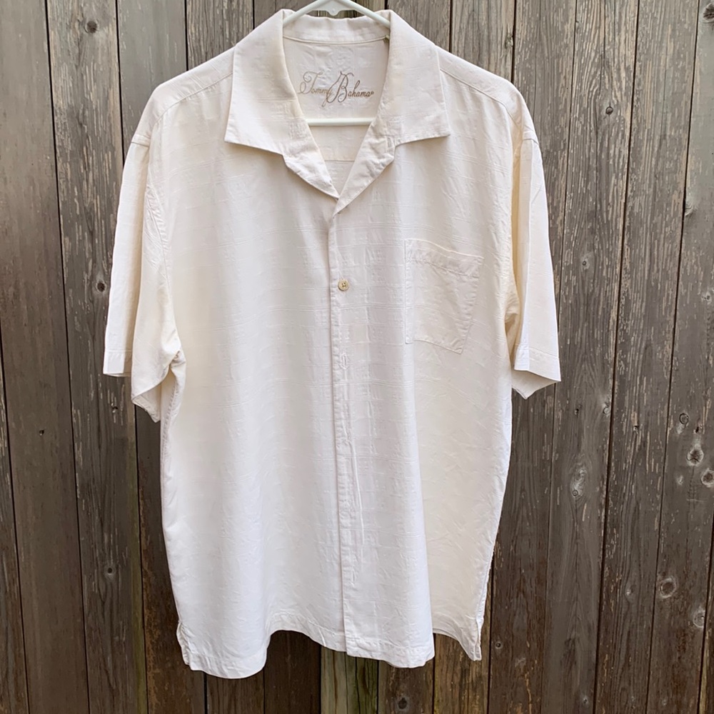 Tommy Bahama 100% Ivory  color short sleeve Silk Shirt with embroidered label